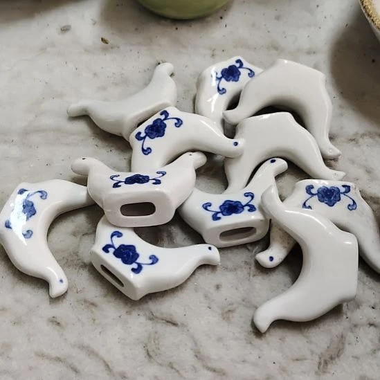 瓷片五厂，七厂，瓷器摆件，瓷片！都有微瑕疵。