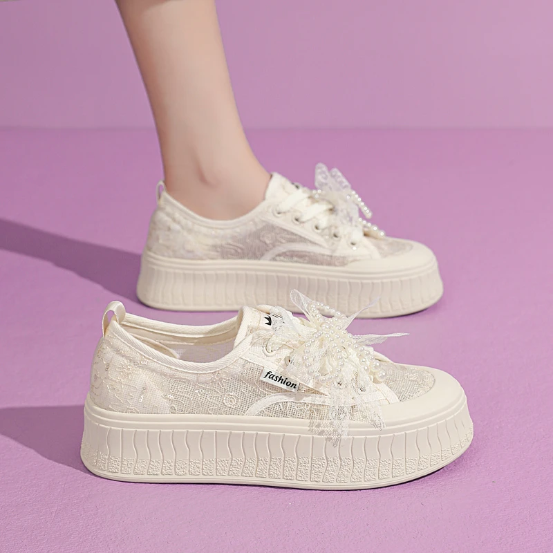 板鞋透气蕾丝夏季缎面时尚休闲鞋百搭镂空春夏小白鞋运动女鞋