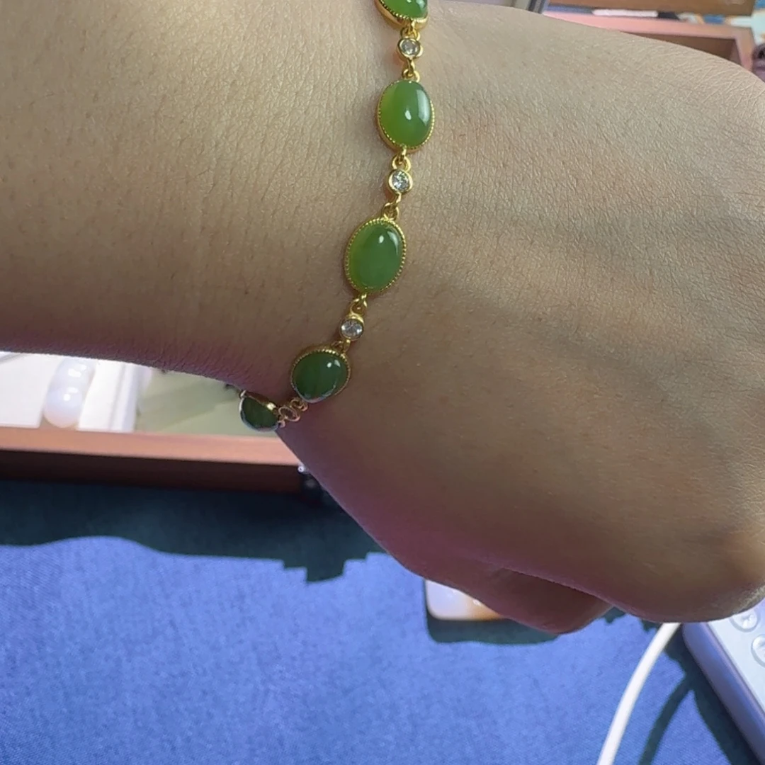 和田玉（碧玉）未镶嵌手链