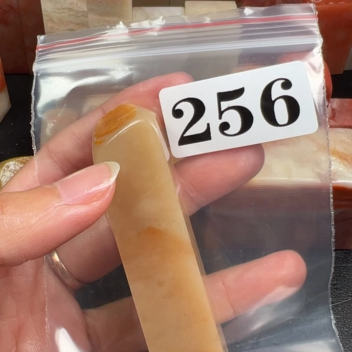 寿山石印石暮**风老挝石