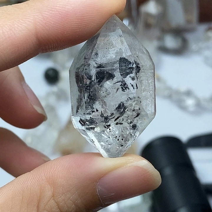 颈饰未镶嵌水晶骸骨水胆