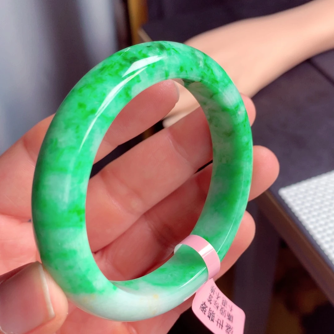 翡翠手镯未镶嵌缅甸翡翠