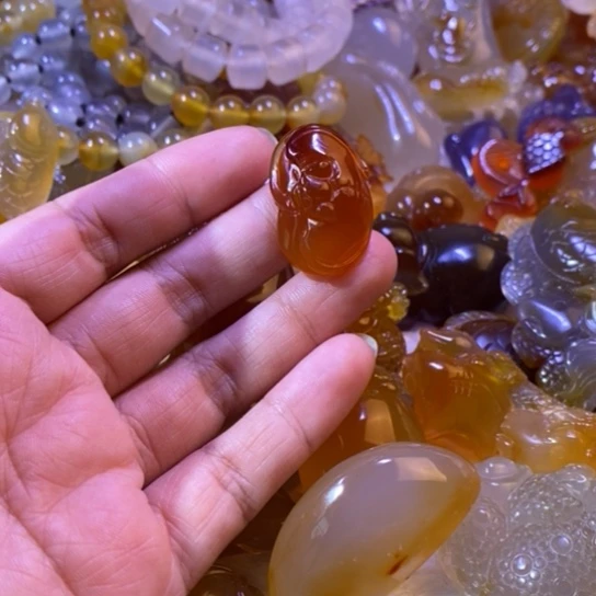 玛瑙/玉髓玛瑙吊坠未镶嵌