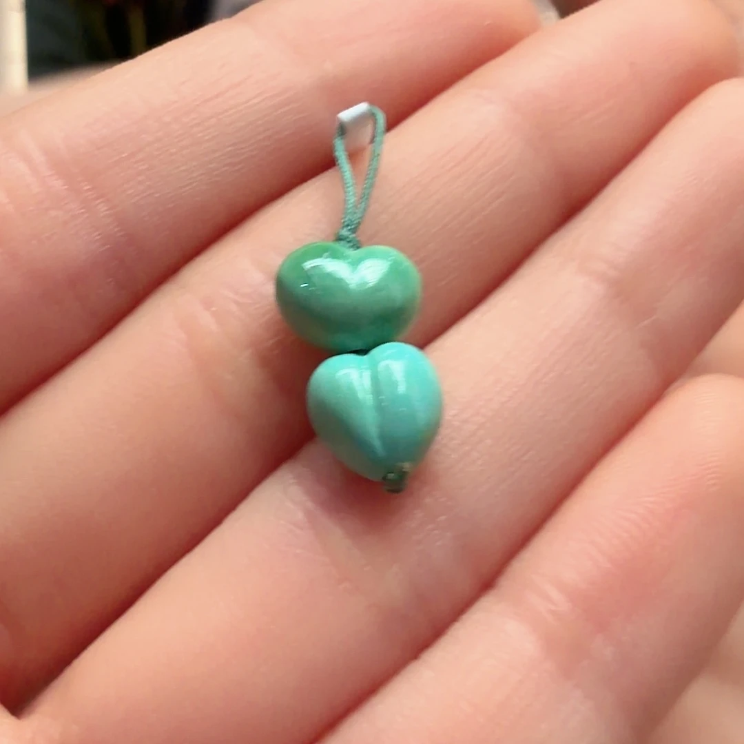 绿松石未镶嵌颈饰