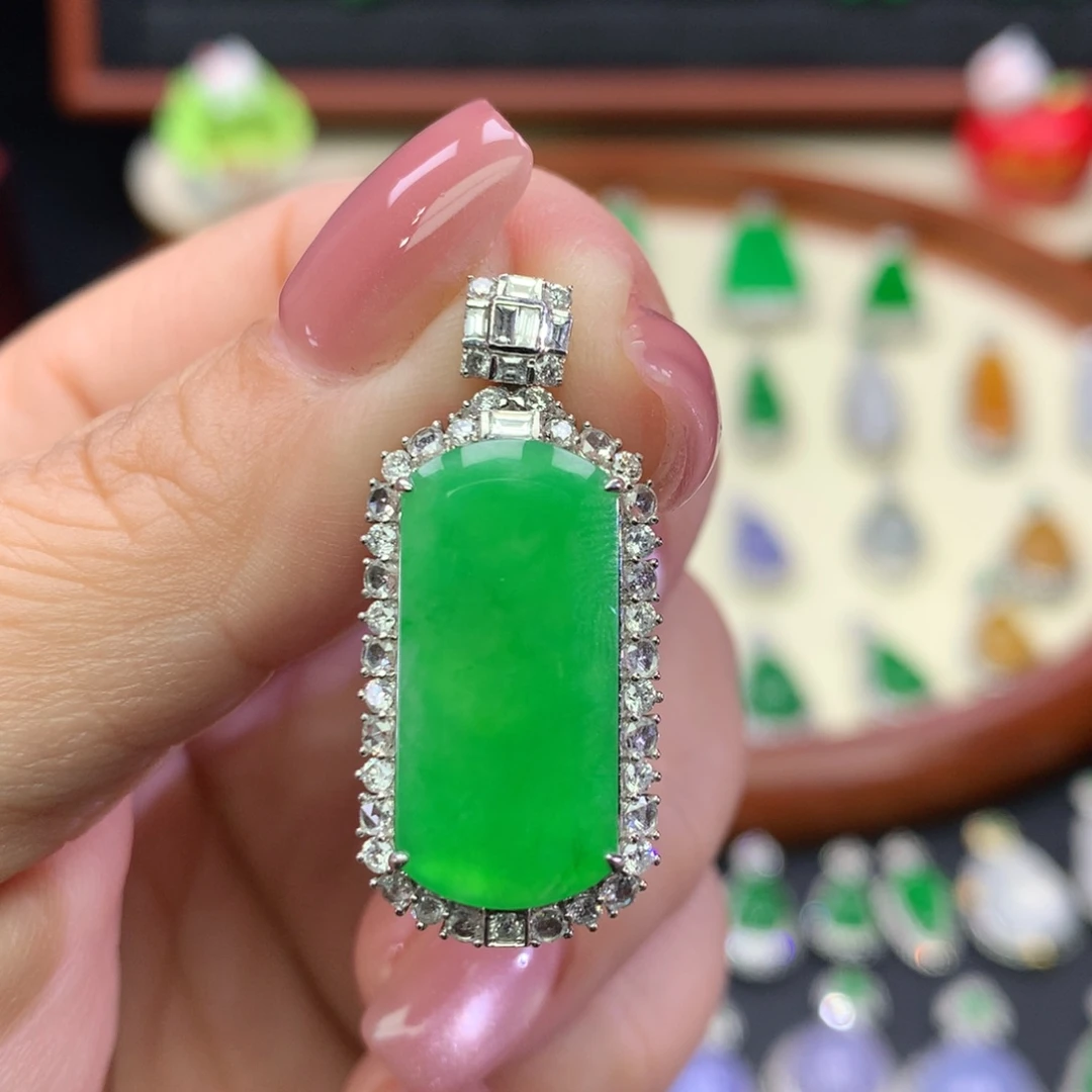 翡翠18K金镶嵌吊坠(不含链)