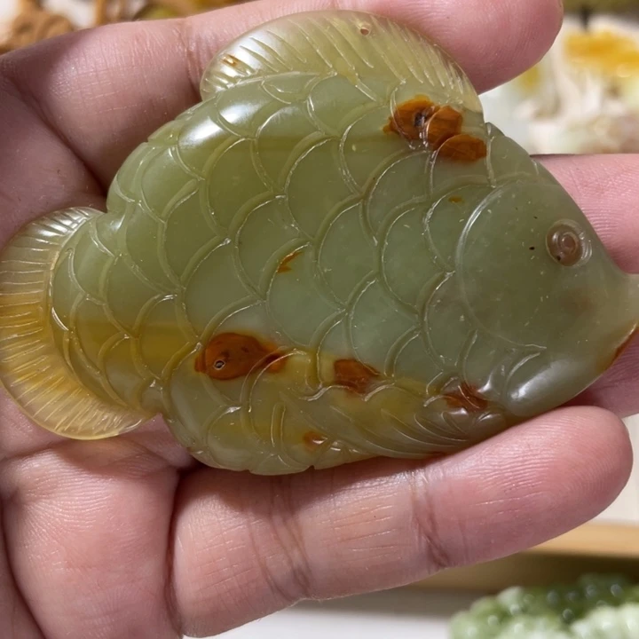 未镶嵌岫玉吊坠(不含链)财****?