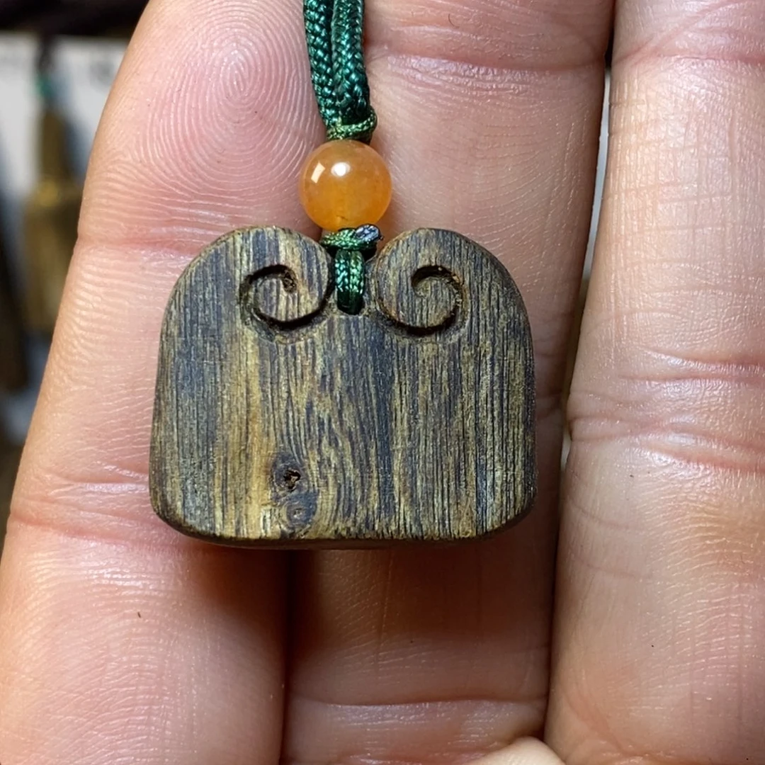 沉香碎屑沉香平安锁