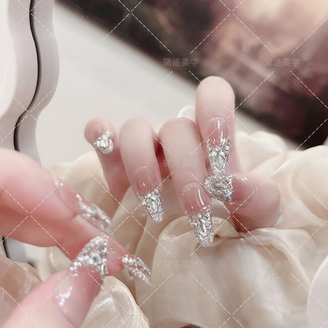 【巴黎舞鞋】巴黎舞鞋钻法式渐变美甲贴钻手穿戴甲简约指甲贴中长款
