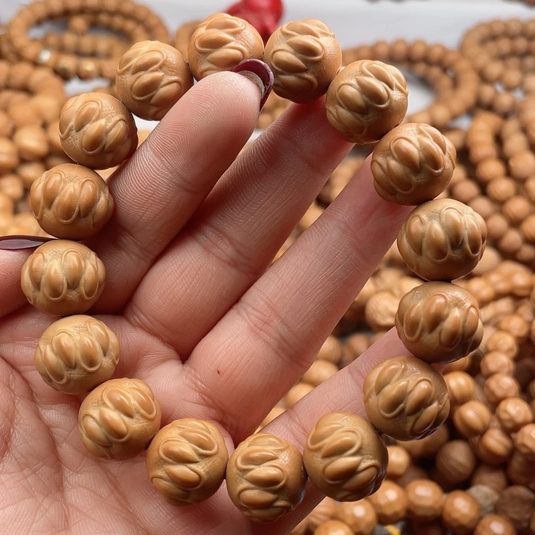 猴头核桃吊坠15+微瑕吞噬