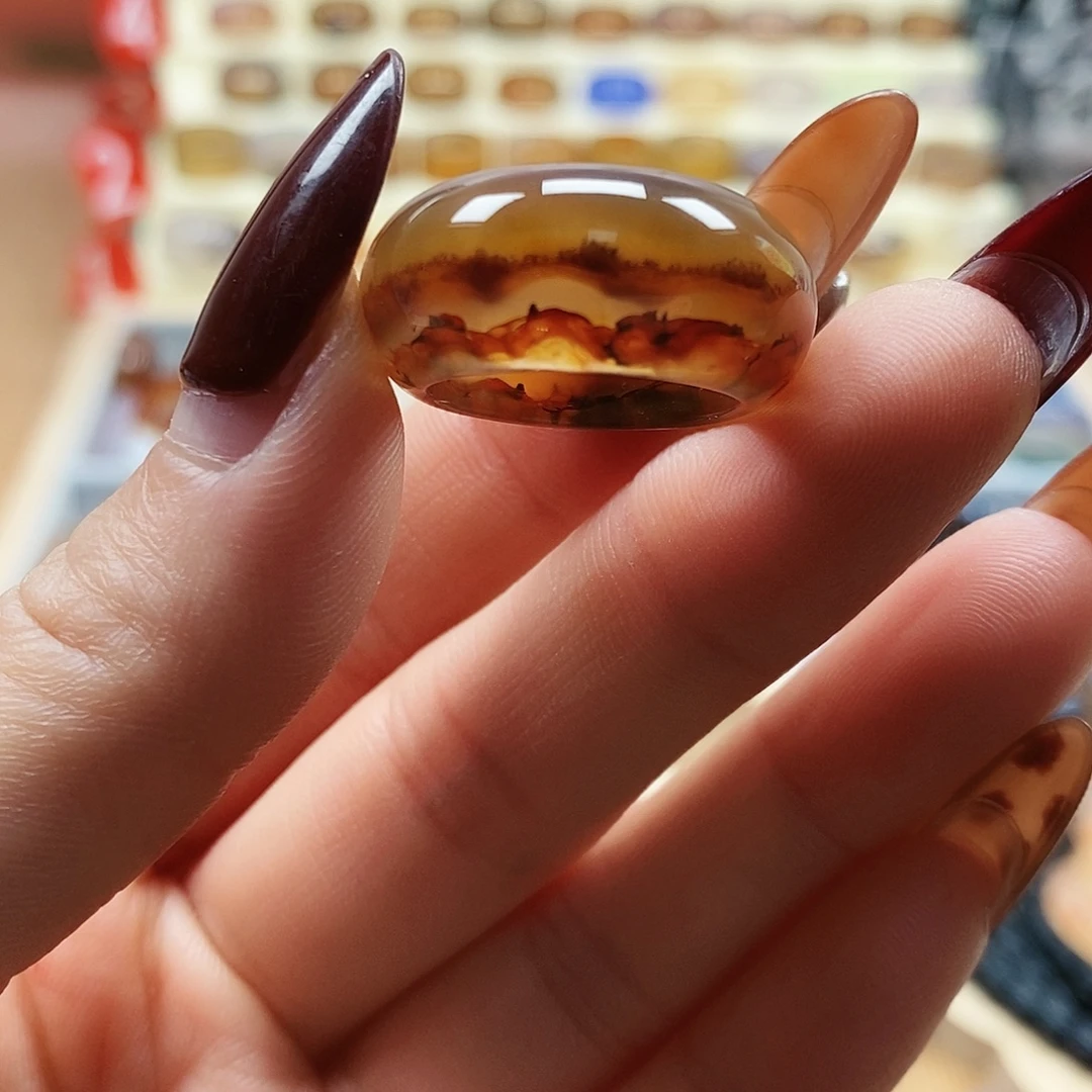 丽***莎玛瑙/玉髓未镶嵌戒指