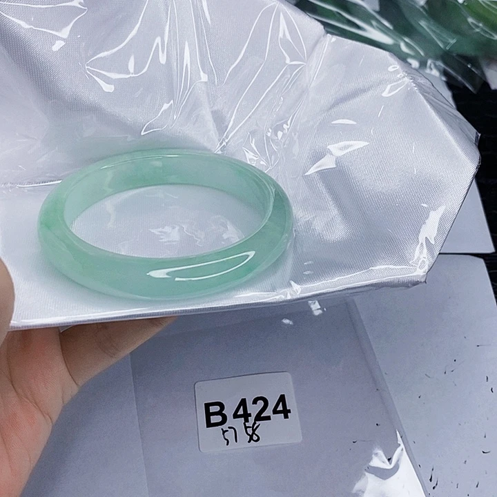 翡翠未镶嵌手镯一图一物实物为准