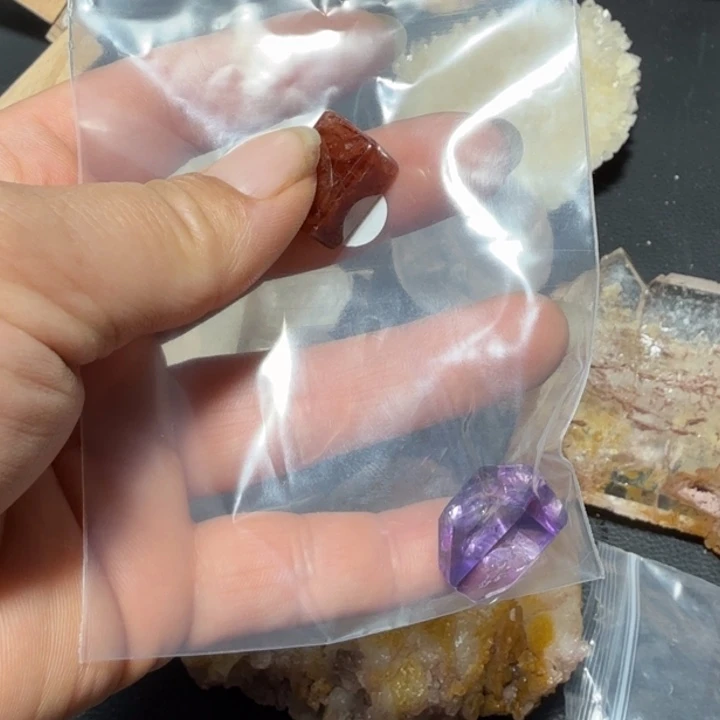有***恼未镶嵌珠宝半成品水晶
