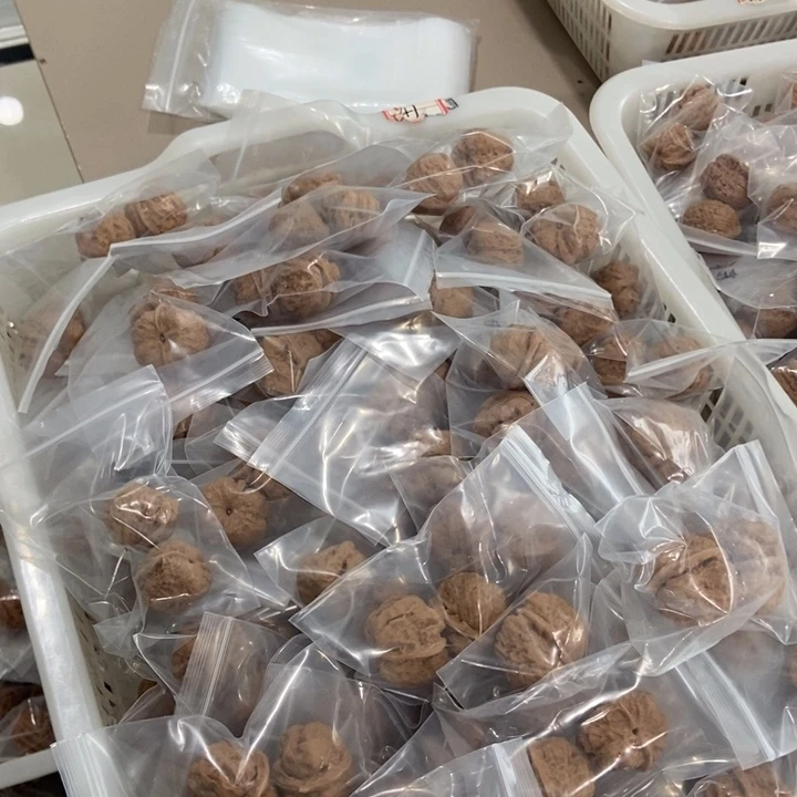 吊坠文玩核桃破烂蛙（两对起拍）