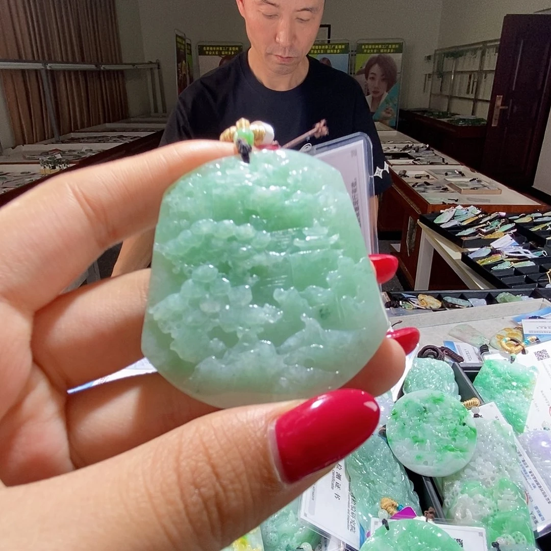 翡翠未镶嵌颈饰翡翠