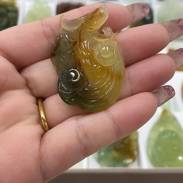蛇纹石玉合金颈饰