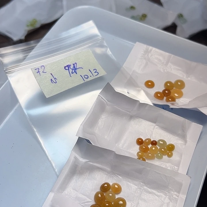 未镶嵌定制翡翠小*不