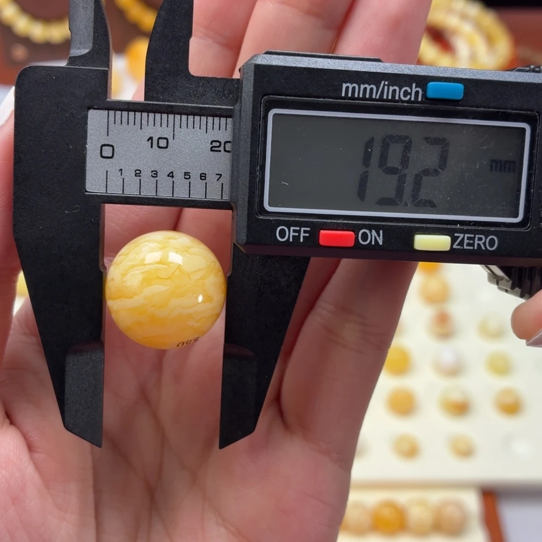 琥珀未镶嵌裸石焦皮虎皮纹19mm