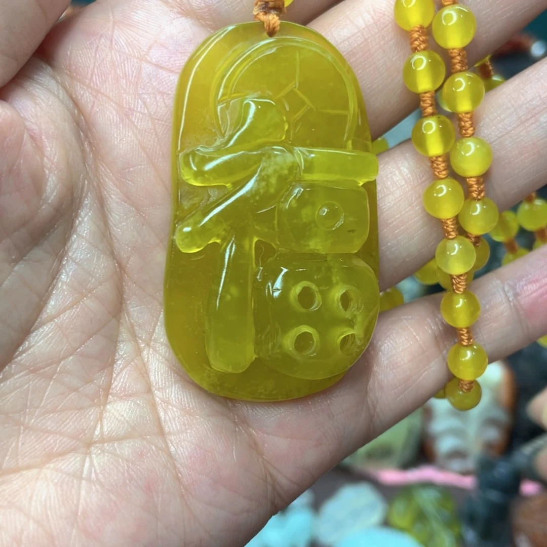 蛇纹石玉颈饰未镶嵌