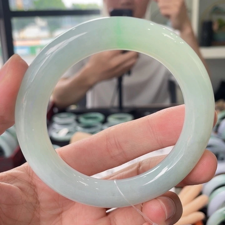 翡翠未镶嵌手镯57