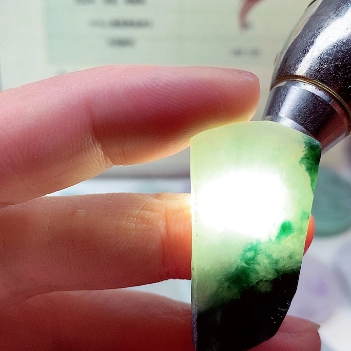 翡翠未镶嵌颈饰缅甸翡翠A货边角