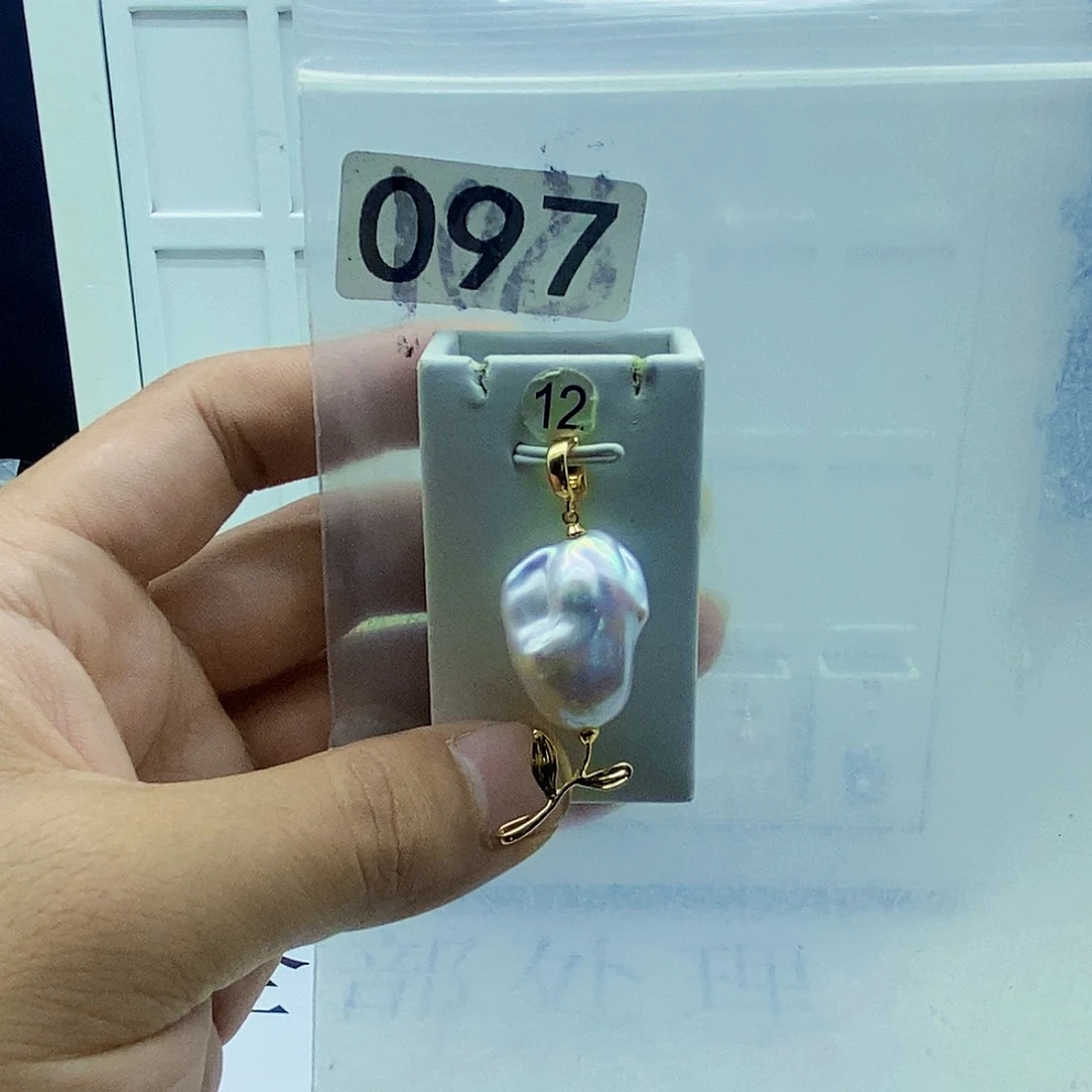 颈饰合金淡水珍珠