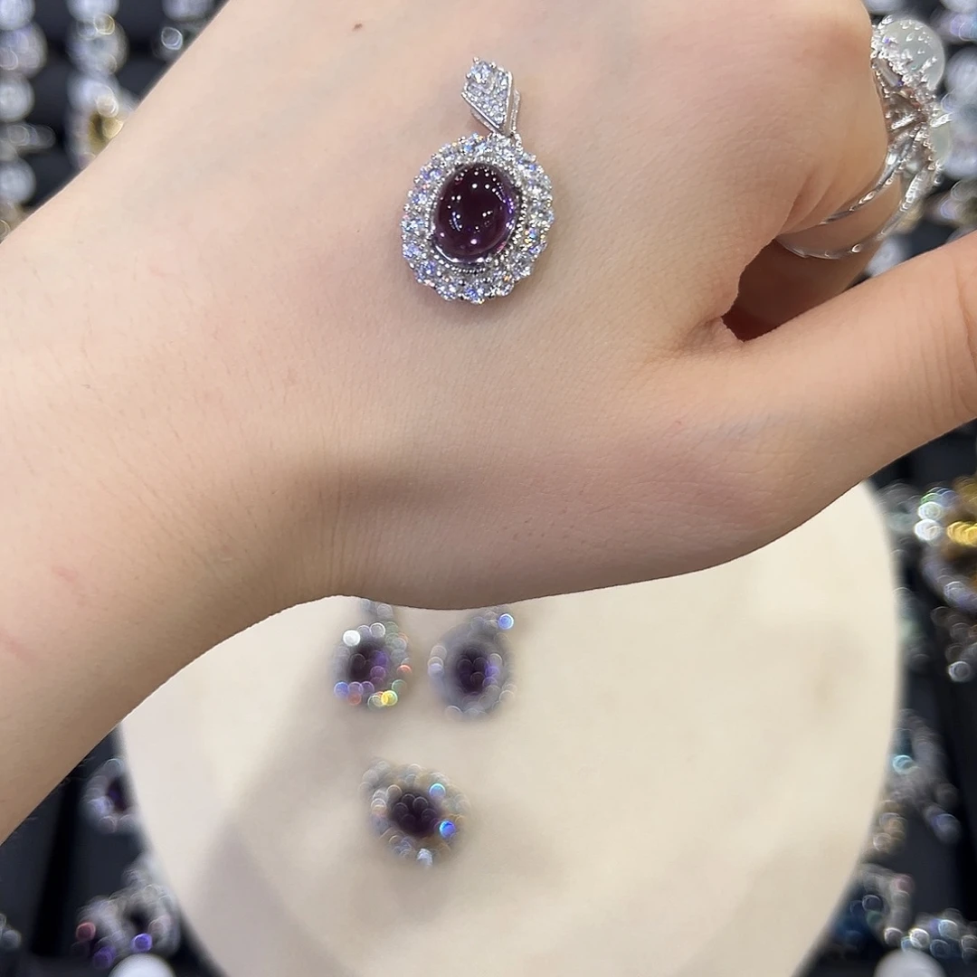 蛇纹石玉银S925镶嵌戒指一****哈