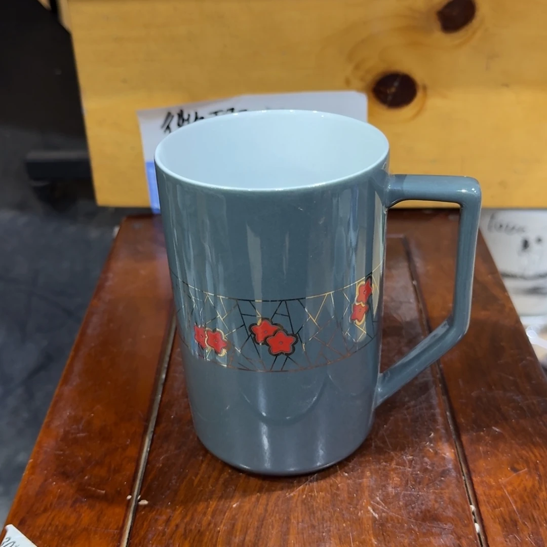 微瑕疵介意勿拍陶瓷器皿W110