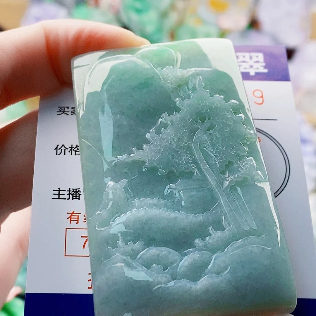 吊坠(不含链)未镶嵌翡翠