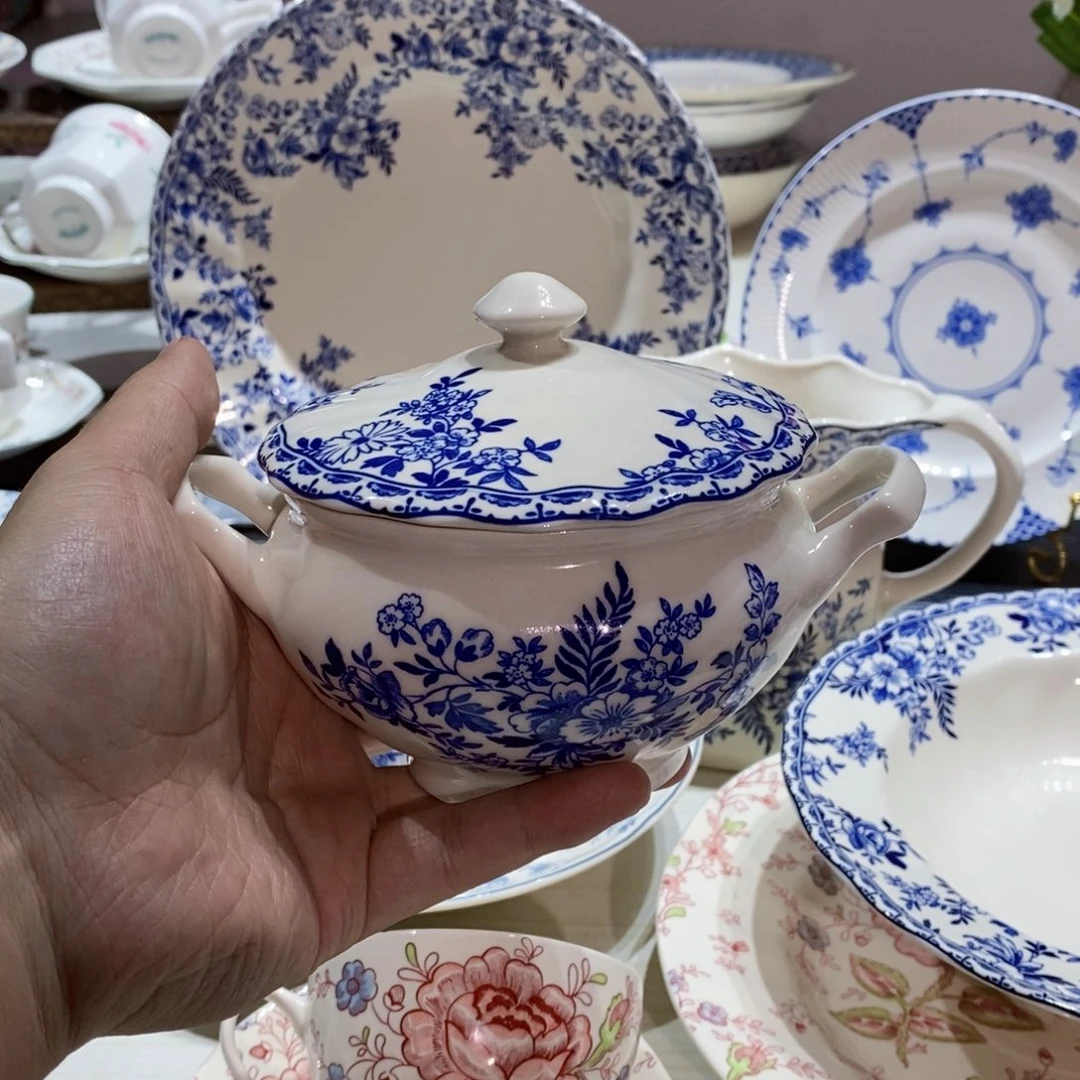 虎***乐瓷微瑕青花糖罐一个