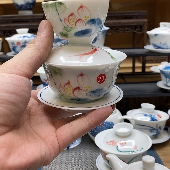 手绘微瑕荷花盖碗加一杯