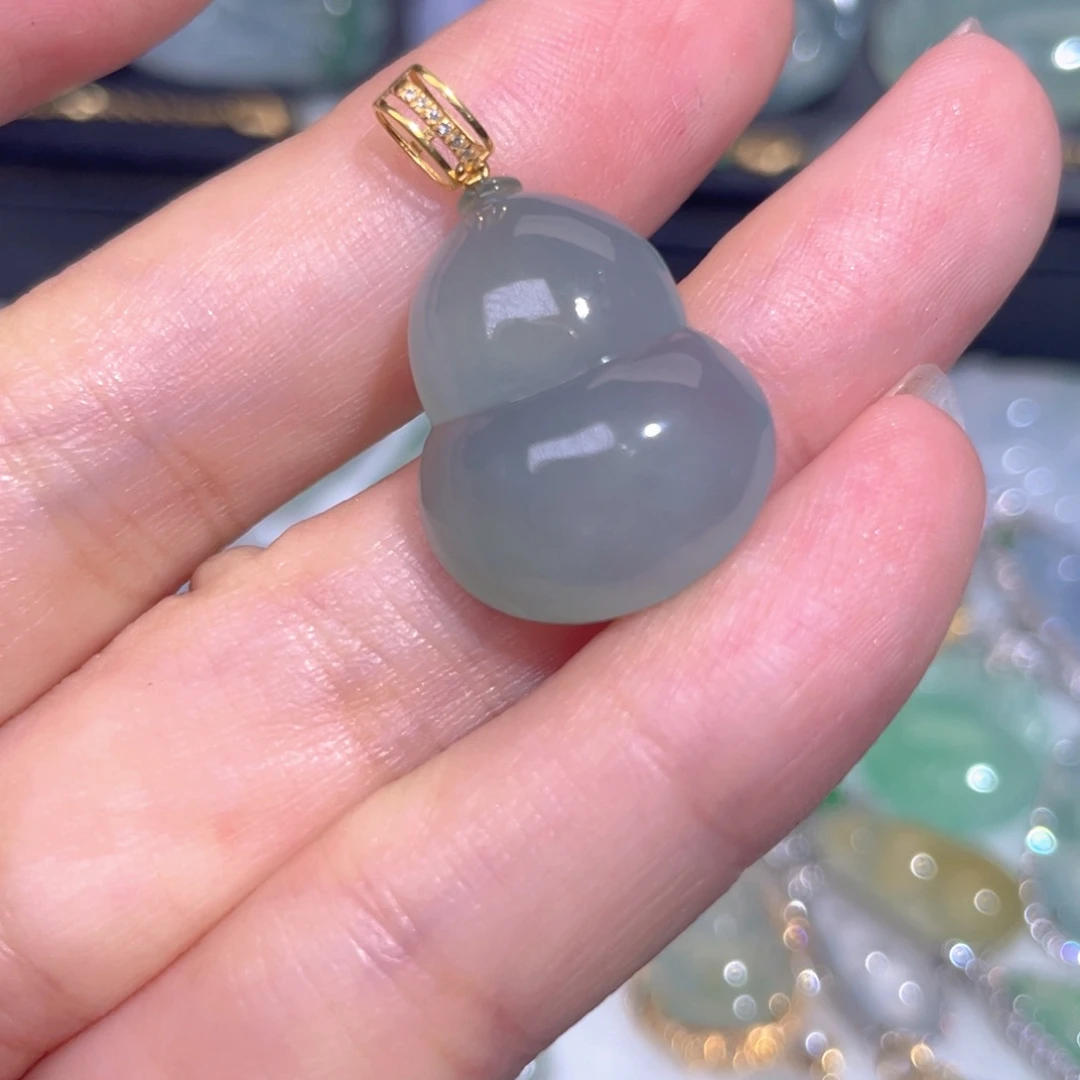 颈饰18K金镶嵌翡翠翡翠