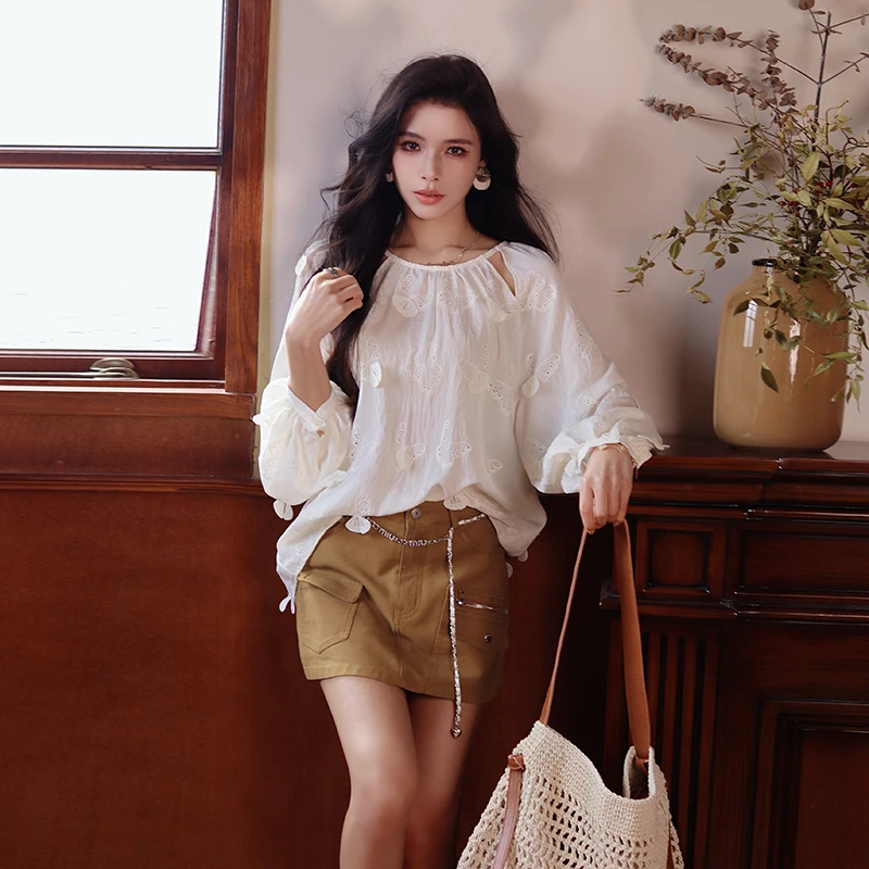 【现货】MIUCO漫天蝴蝶温柔挂脖镂空圆领灯笼袖白衬衫