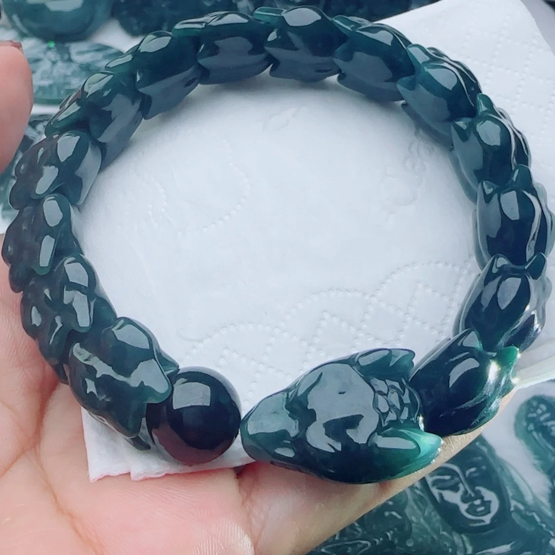 颈饰未镶嵌翡翠多样性发货天然的A货翡翠