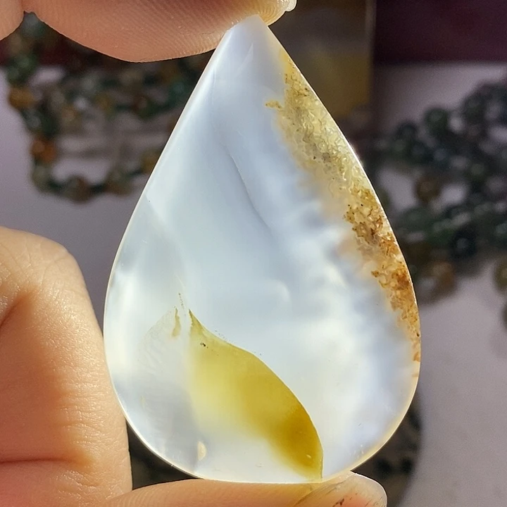 闻***香玛瑙/玉髓未镶嵌颈饰