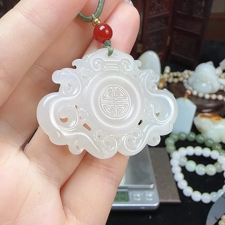 颈饰未镶嵌和田玉