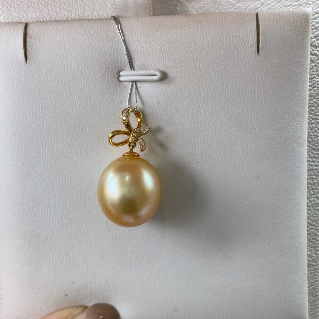 18K金镶嵌吊坠(不含链)海水珍珠M****15-16m m