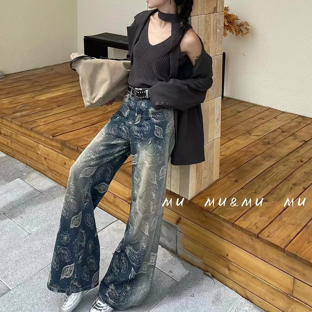 初见佳人时尚潮流女装