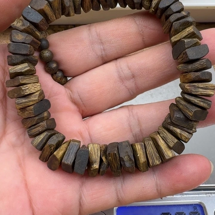 大***狗沉香手串乌身手串15克加