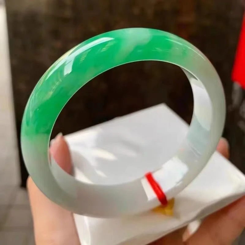 非金属树脂手镯  手镯   （1）缅料正品国风经典高货微瑕手镯多样性