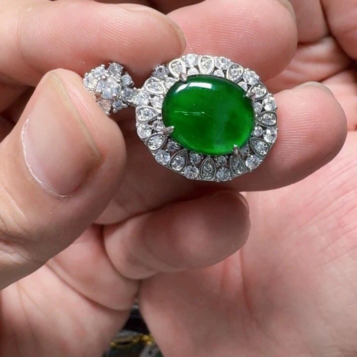 翡翠未镶嵌颈饰天然A货翡翠放漏