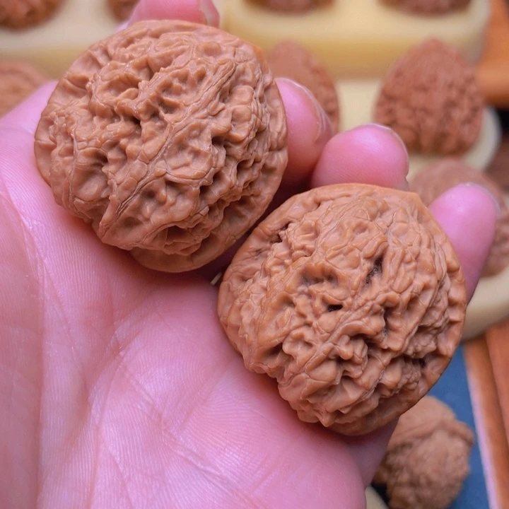 把件文玩核桃37粗筋爆肉水龙纹