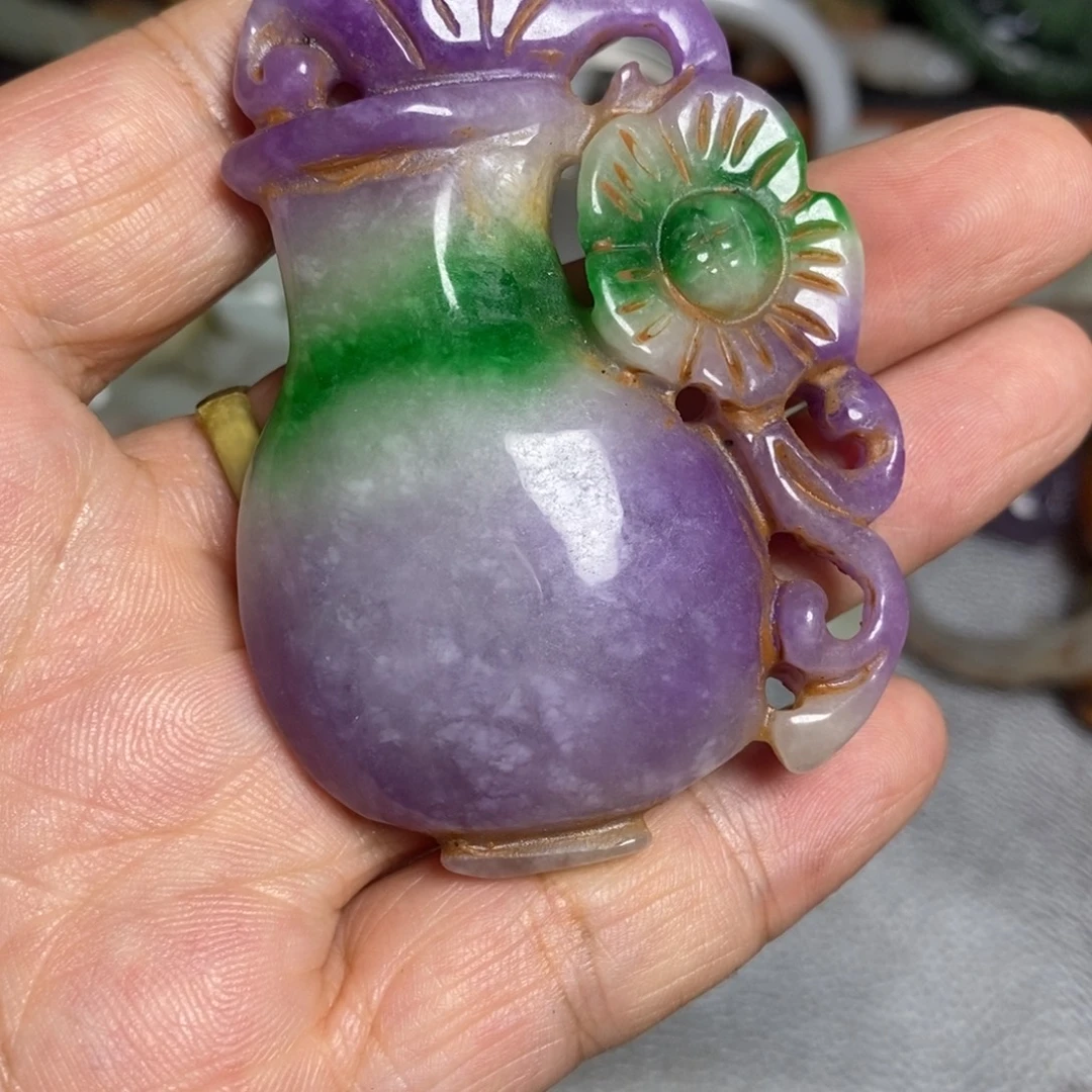 用***4和田玉（糖玉）未镶嵌颈饰