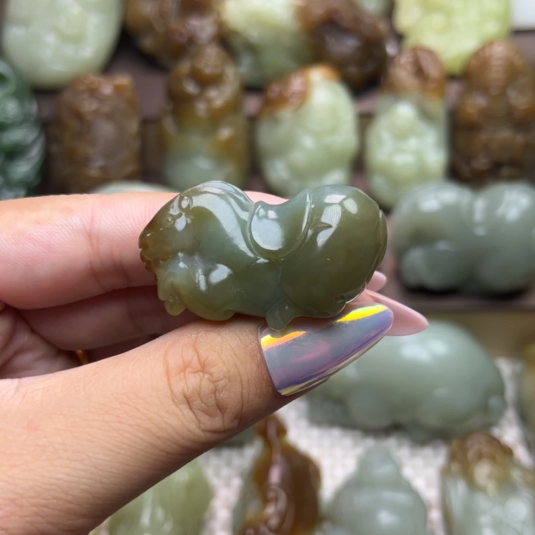 和田玉未镶嵌挂件