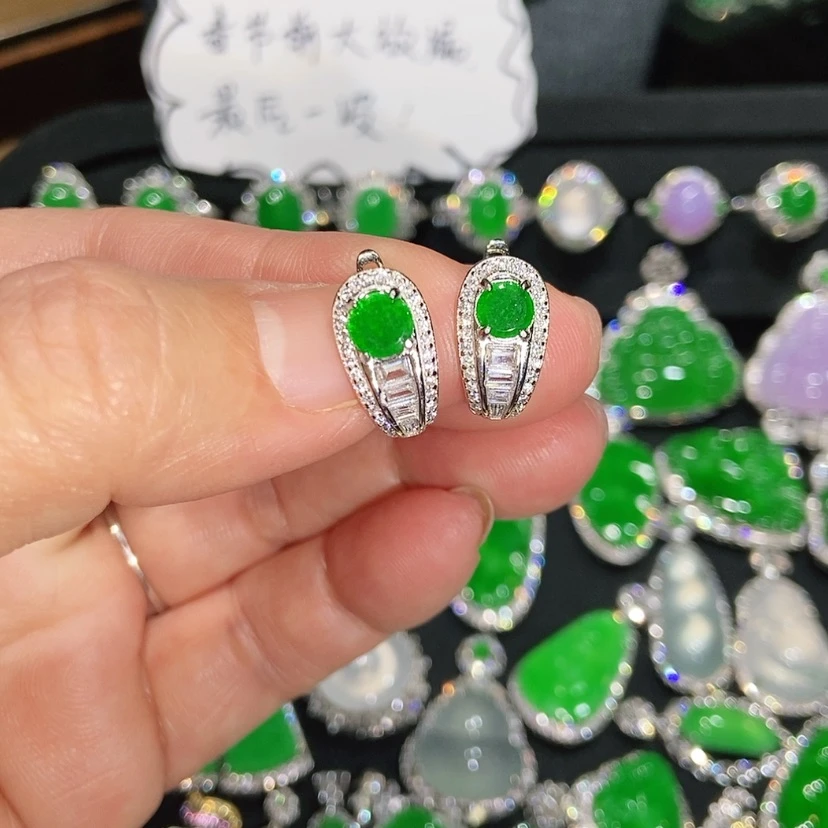 【闪购商品】翡翠耳饰未镶嵌天然翡翠