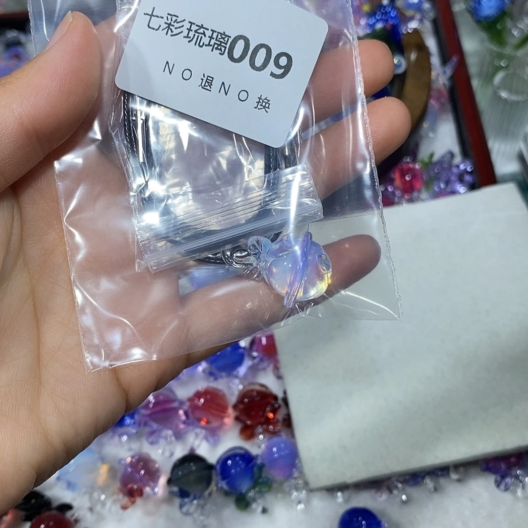 玻璃颈饰9铃铛一个