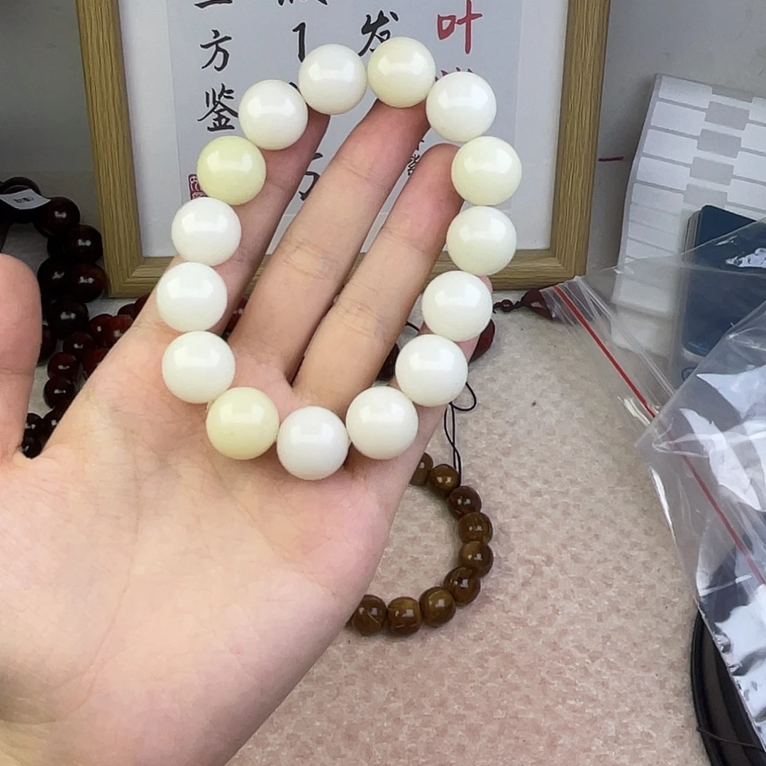 夜***檀香紫檀（小叶紫檀）菩提根