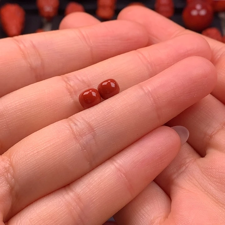 不***朱未镶嵌老型对珠6.2MM南红玛瑙