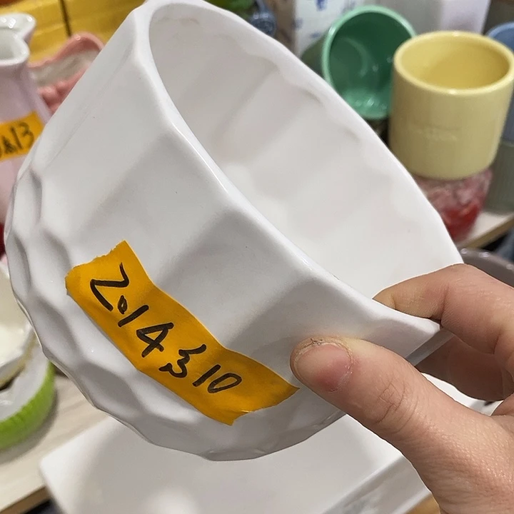 摆件陶陶盆有孔 瑕疵针孔漏釉介意勿拍外口 14外高10