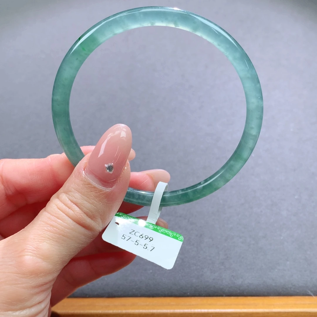 翡翠手镯未镶嵌天然翡翠手镯叮当镯