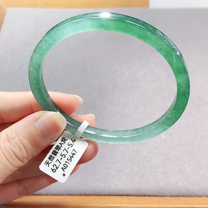【闪购商品】翡翠手镯（圆镯）未镶嵌